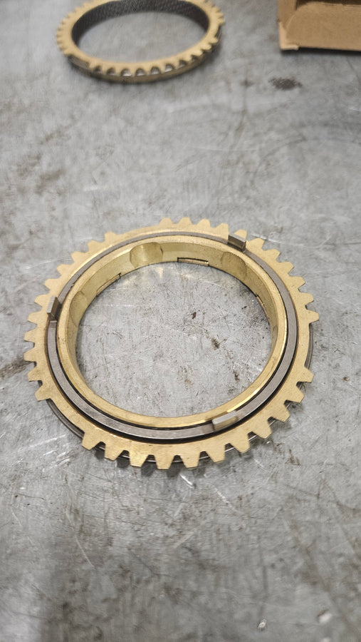 K Series 3-4 Dual Cone Carbon Synchro
